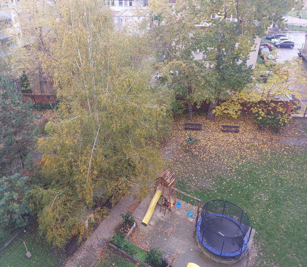 Appartamento Utulny Apartman S Balkonom Bratislava Esterno foto