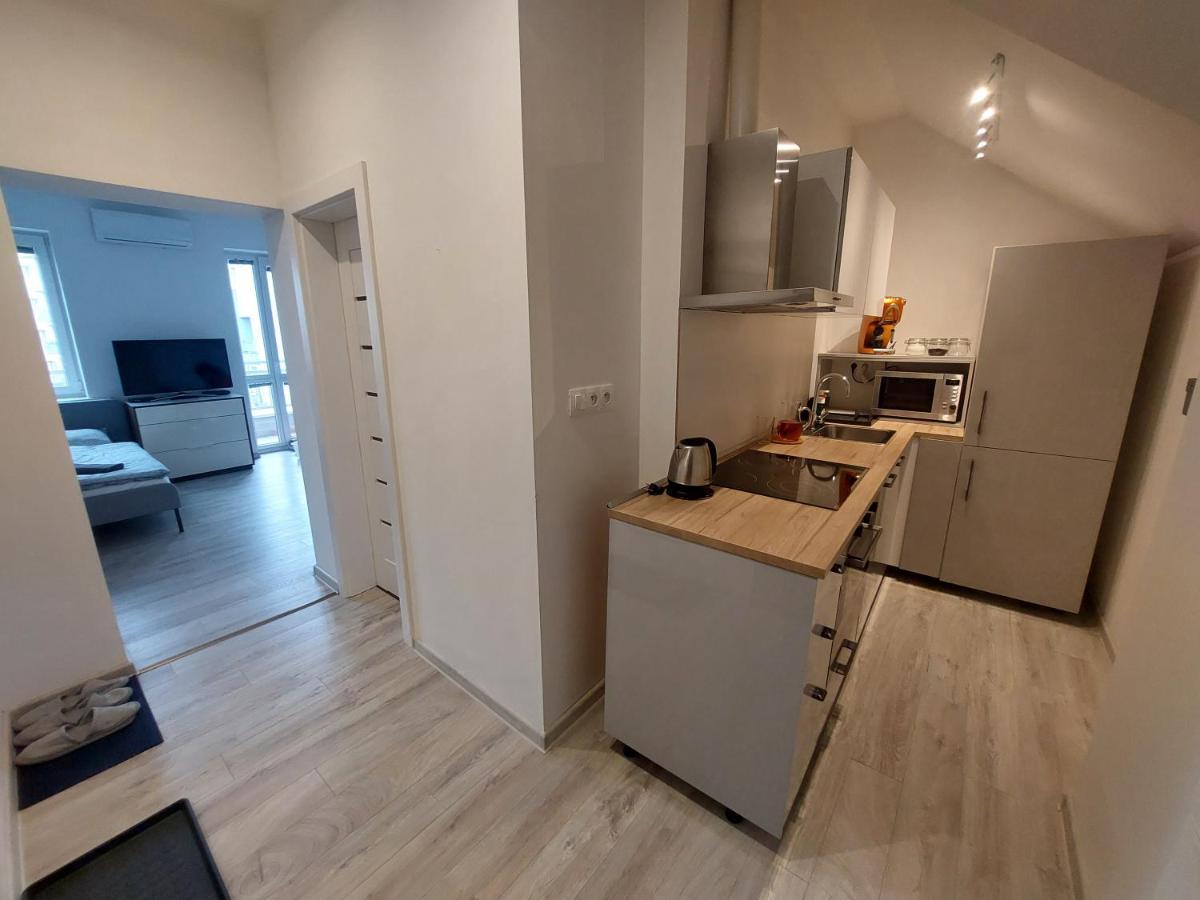 Appartamento Utulny Apartman S Balkonom Bratislava Esterno foto